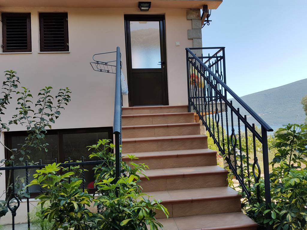 Apartments And Bungalows Mimoza Baosici Herceg Novi Esterno foto